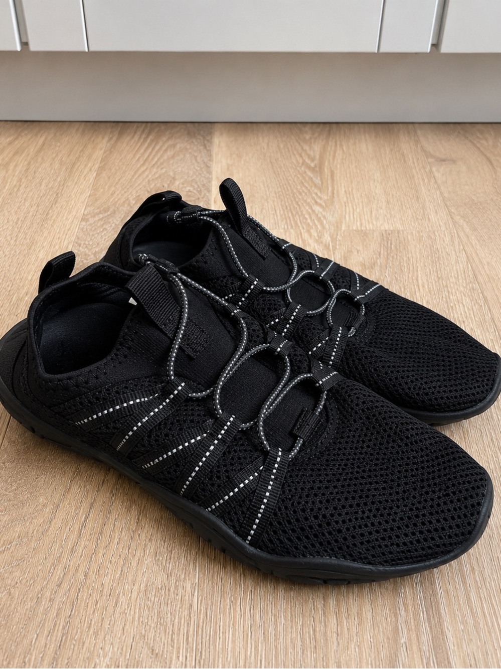 All in Motion Mens Size 8 Black Mesh Slip‑On Athletic Sneakers |Lightweight